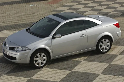 Renault Mégane C-C 2.0 dCi 150 Privilège 2006 view 6