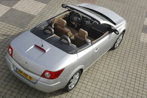 Renault Mégane C-C 2.0 dCi 150 Privilège 2006 view 10