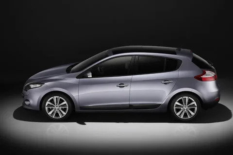 Renault Mégane dCi 110 Expression 2010 view 2