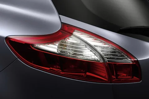 Renault Mégane dCi 110 Expression 2010 view 6