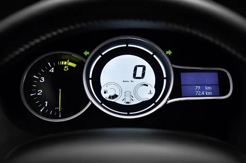 Renault Mégane dCi 110 Expression 2010 view 12