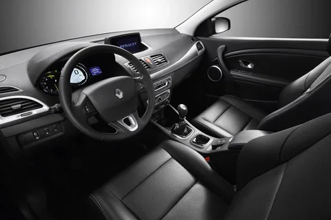 Renault Mégane Coupé dCi 90 Expression 2009 view 9