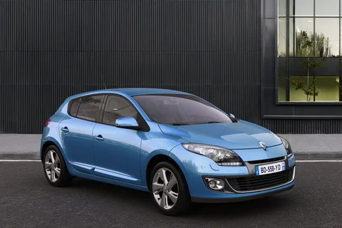 Renault Mégane TCe 180 GT 2012 view 2