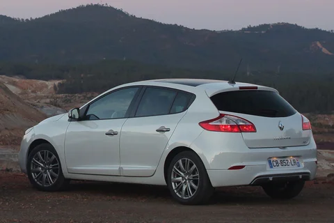 Renault Mégane TCe 180 GT 2012 view 8