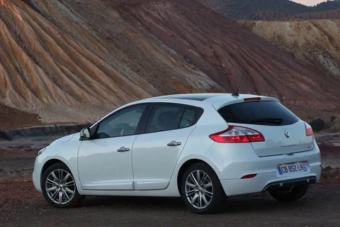 Renault Mégane TCe 180 GT 2012 view 9
