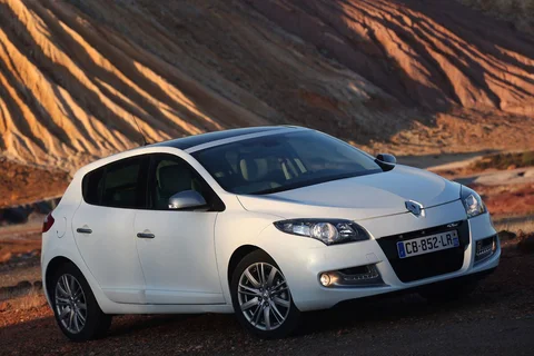 Renault Mégane TCe 180 GT 2012 view 10