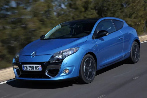 Renault Mégane Coupé dCi 110 Expression 2012 view 5