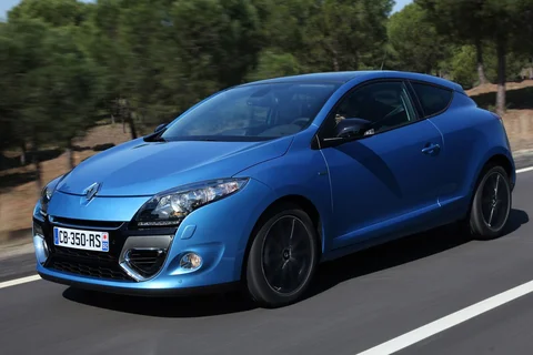 Renault Mégane Coupé dCi 110 Expression 2012 view 6