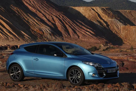 Renault Mégane Coupé dCi 110 Expression 2012 view 9
