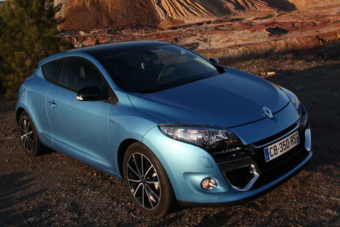 Renault Mégane Coupé dCi 110 Expression 2012 view 10