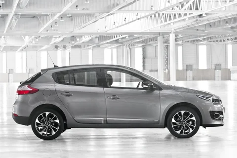 Renault Mégane TCe 130 Bose 2013 view 11