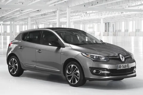 Renault Mégane TCe 130 Bose 2013 view 4