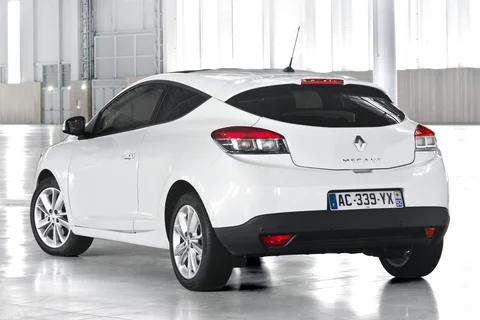 Renault Mégane Coupé dCi 110 Bose 2013 view 7