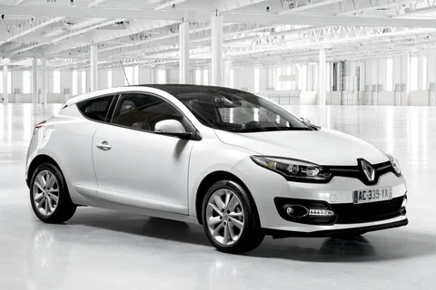 Renault Mégane Coupé dCi 110 Bose 2013 view 11
