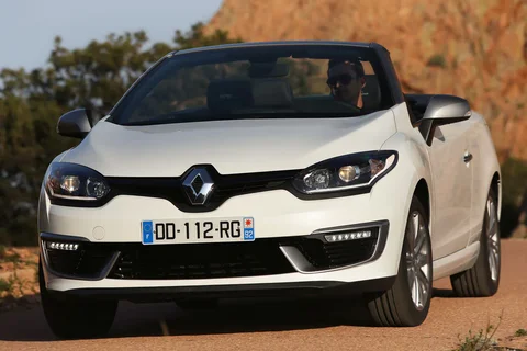 Renault Mégane Coupé-Cabriolet TCe 130 Energy Privilège 2014 view 6