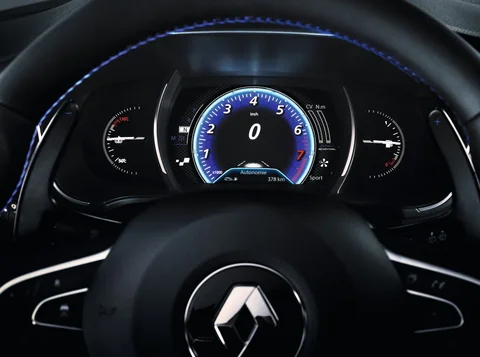 Renault Mégane TCe 115 Limited 2018 view 3