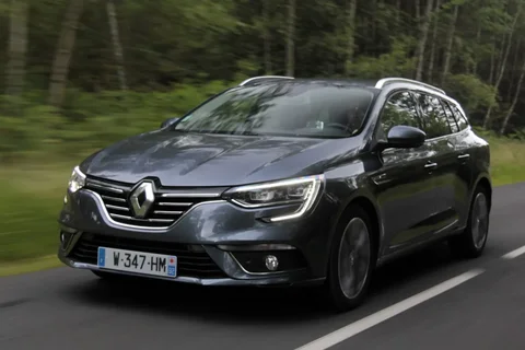 Renault Mégane Estate dCi 110 Limited 2017 view 3