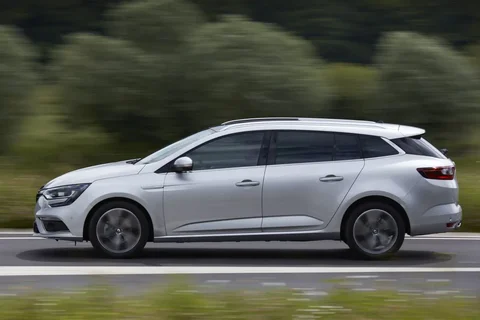 Renault Mégane Estate dCi 110 Limited 2017 view 8