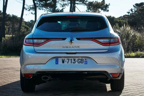 Renault Mégane TCe 115 Limited 2018 view 11