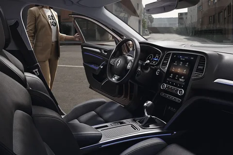 Renault Mégane TCe 160 Intens 2020 view 8