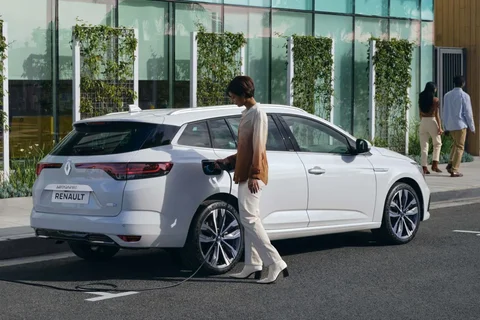Renault Mégane Estate Plug-in Hybrid 160 E-Tech Engineered 2022 view 5