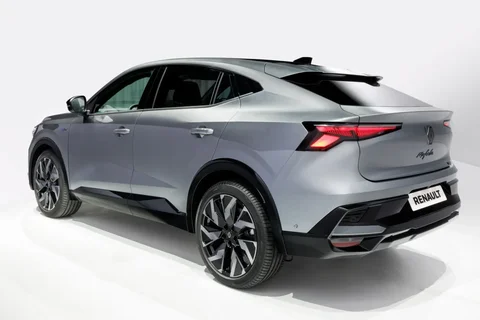Renault Rafale hybrid 200 Techno 2024 view 9