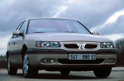 Renault Safrane RXT 2.2 dT 1999 view 3