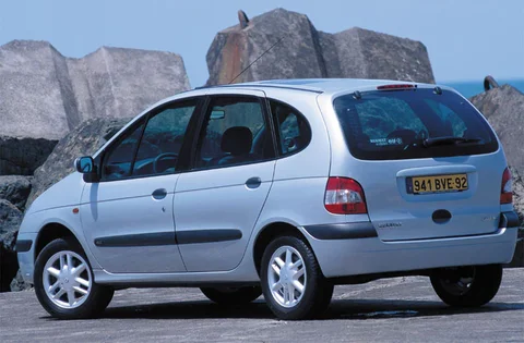 Renault Scénic RT 1.4 16V 1999 view 2