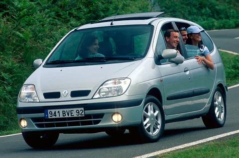 Renault Scénic RT 1.4 16V 1999 view 3