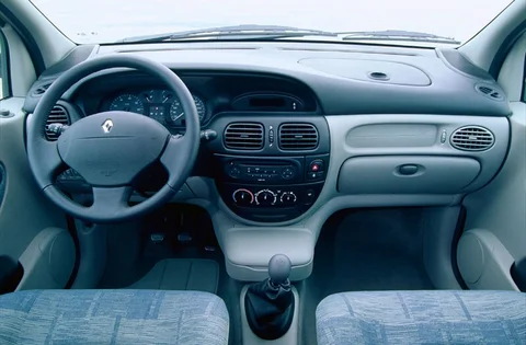 Renault Scénic RX4 1.9 dCi 2000 view 6