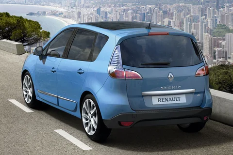 Renault Scénic dCi 110 Dynamique 2012 view 5