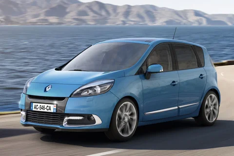 Renault Scénic dCi 110 Dynamique 2012 view 12