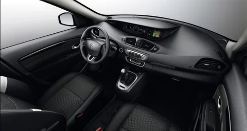 Renault Scénic dCi 110 Bose 2013 view 2