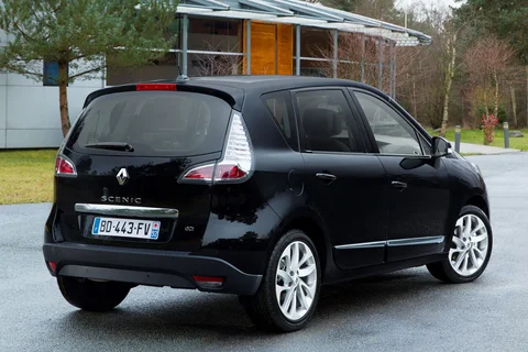 Renault Scénic dCi 110 Bose 2013 view 5