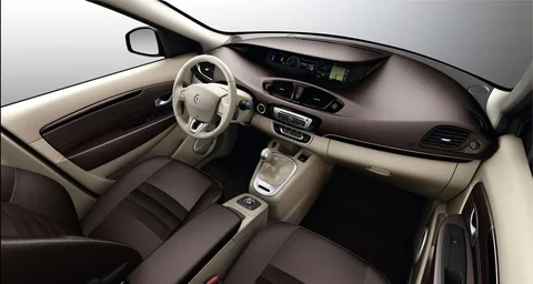 Renault Scénic dCi 110 Bose 2013 view 9