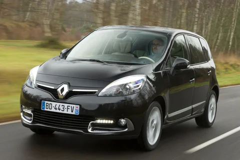 Renault Scénic dCi 110 Bose 2013 view 11