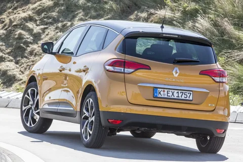 Renault Scénic dCi 110 Initiale Paris 2017 view 8