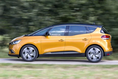 Renault Scénic dCi 110 Initiale Paris 2017 view 9