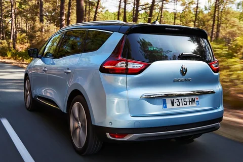 Renault Scénic Grand Scénic dCi 110 Initiale Paris 2017 view 3