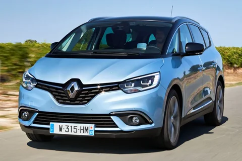 Renault Scénic Grand Scénic dCi 110 Initiale Paris 2017 view 4