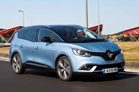 Renault Scénic Grand Scénic dCi 110 Initiale Paris 2017 view 5