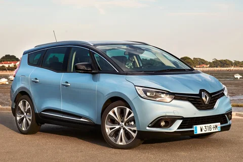 Renault Scénic Grand Scénic dCi 110 Initiale Paris 2017 view 8