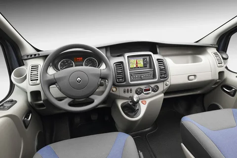 Renault Trafic L2H2 T29 2.0 dCi 90 2011 view 9