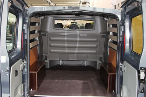 Renault Trafic L2H1 T29 2.0 dCi 90 2011 view 8