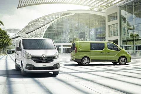 Renault Trafic L2H1 T29 dCi 95 Générique 2016 view 8