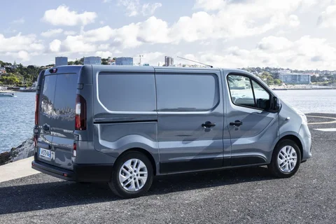 Renault Trafic L2H1 Blue dCi 110 Start 2023 view 2