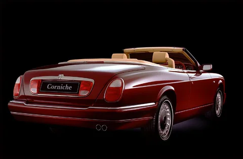 Rolls-Royce Corniche 2000 front view