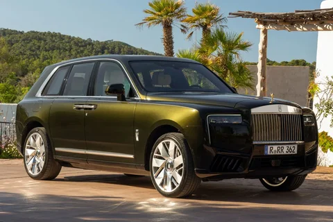 Rolls-Royce Cullinan Cullinan 2025 view 2