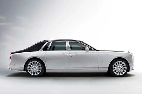 Rolls-Royce Phantom EWB 2019 view 4