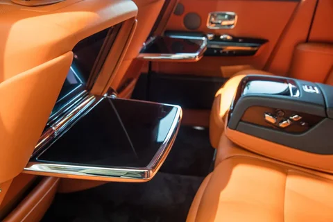 Rolls-Royce Phantom EWB 2019 view 7